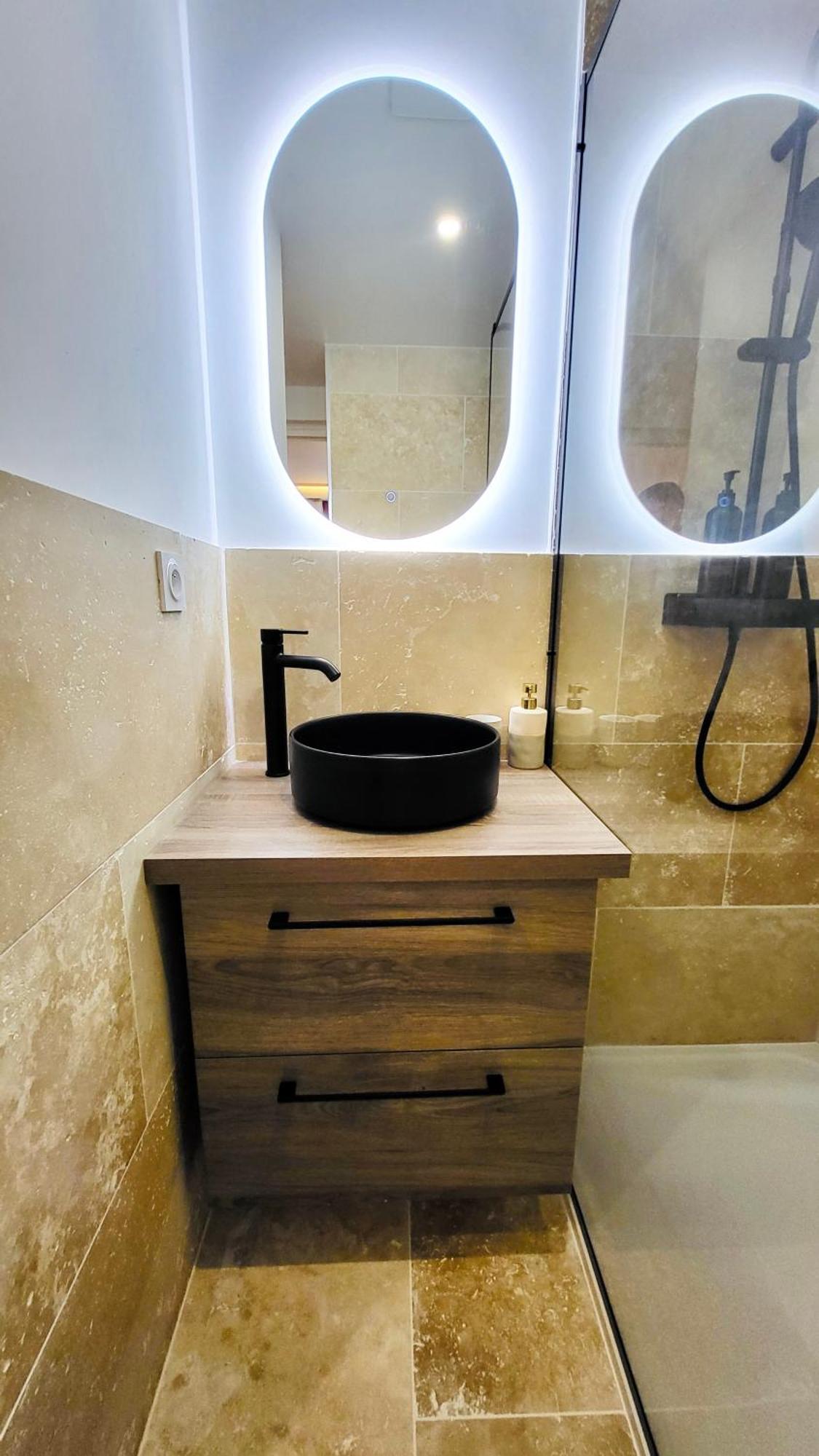 - La Suite Delos - Jacuzzi 2 Places - Centre Ville A Pied - Lit Queen Size - Parking Privee - Wifi - City Center Within Walking Distance - Κεμπέρ Εξωτερικό φωτογραφία